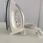 VON DRY IRON BOX